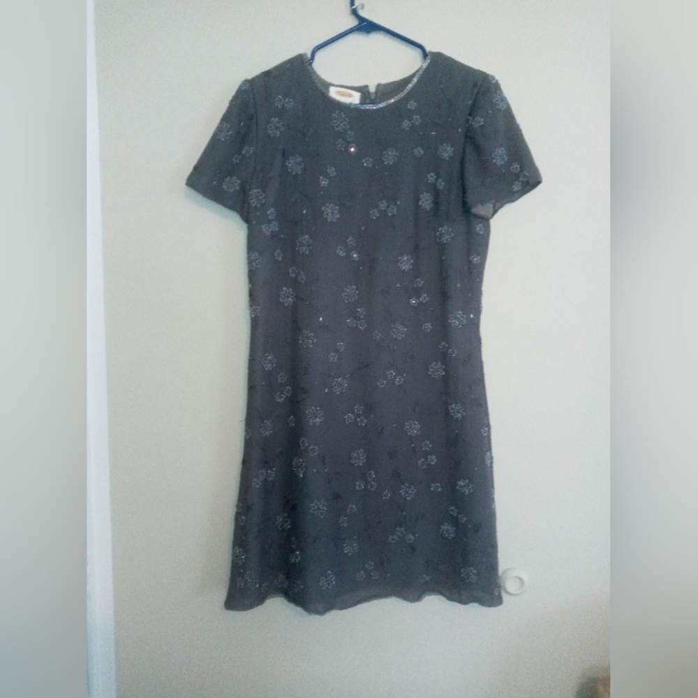 Talbot Petites  size 8 gray dress with flower beading details